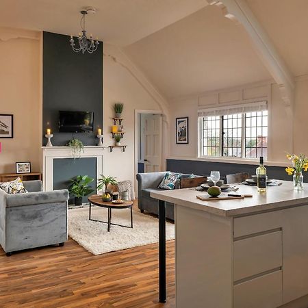 랜드린도드웰스 Finest Retreats - Sunnycroft Penthouse 아파트 외부 사진
