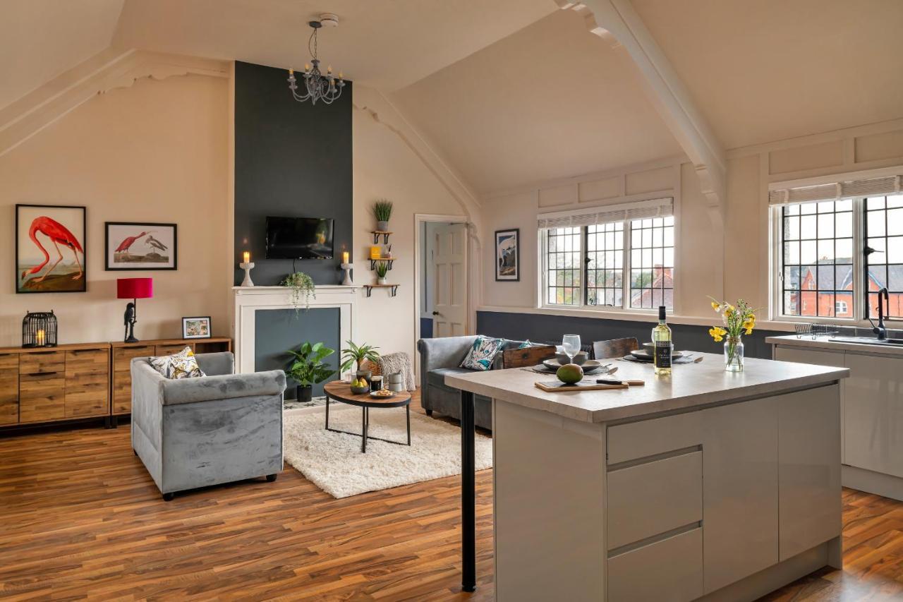 랜드린도드웰스 Finest Retreats - Sunnycroft Penthouse 아파트 외부 사진